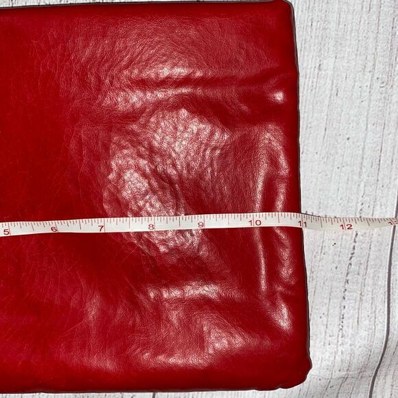 Clutch purse with wrist strap, zipper closure red - Picture 7 of 9